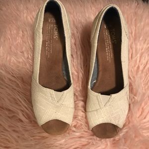 Toms Wedge